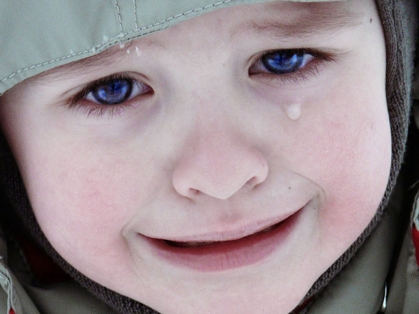 Sad Blue Eyes Baby - صور أطفال بيبي منوعة أولاد وبنات جميلة Baby Kids Images